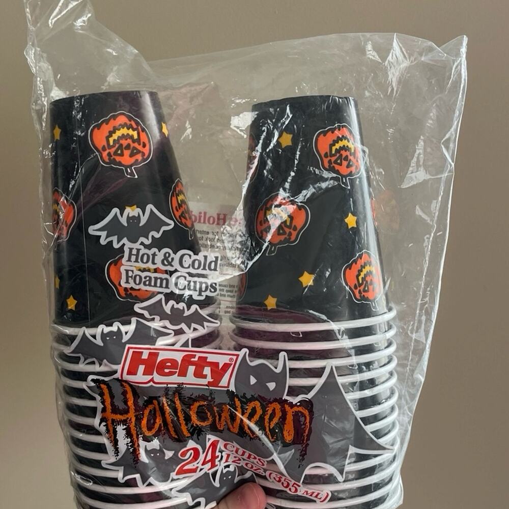 Vintage Hefty Halloween Hot and Cold Paper Cups